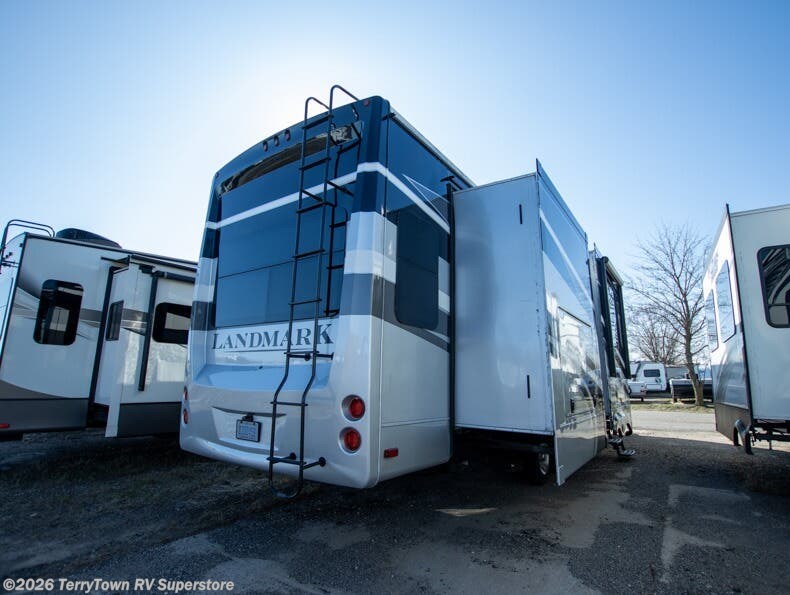 2016 Landmark 365 LM Charleston by Heartland from TerryTown RV Superstore in Grand Rapids, Michigan