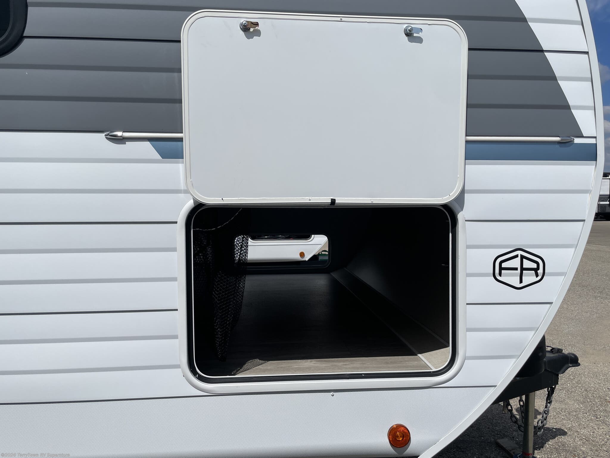 2027 Forest River Salem 26DBHD - New Travel Trailer For Sale by TerryTown RV Superstore in Grand Rapids, Michigan
