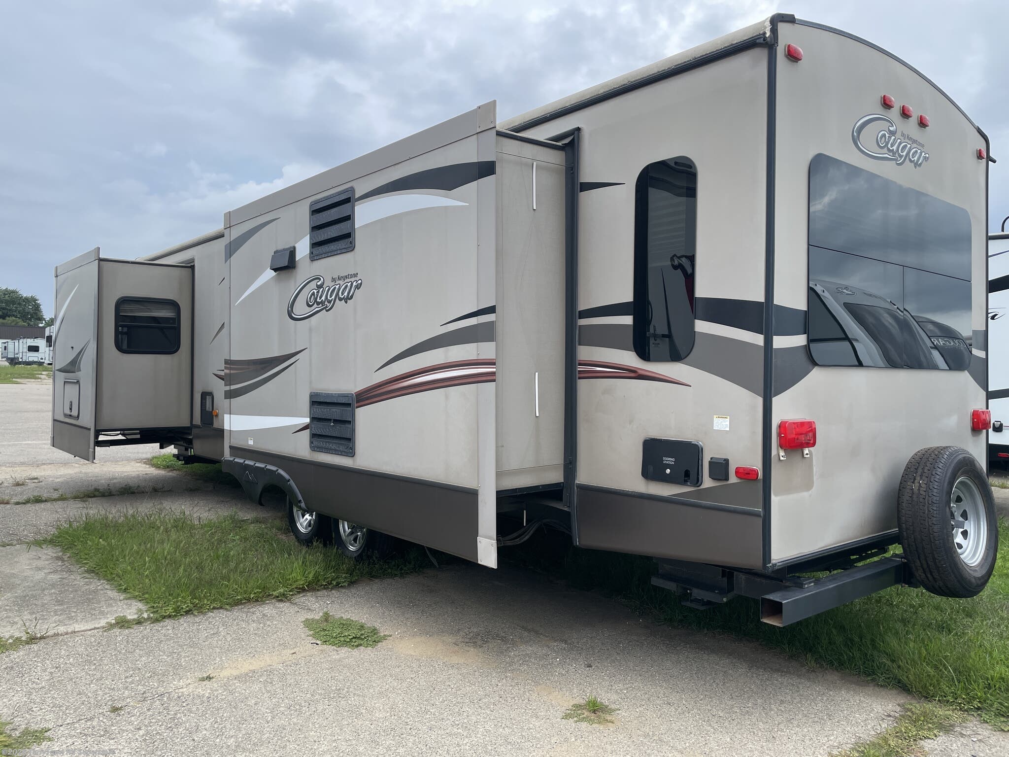 Used 2016 Keystone Cougar Half-Ton 30RLI available in Grand Rapids, Michigan