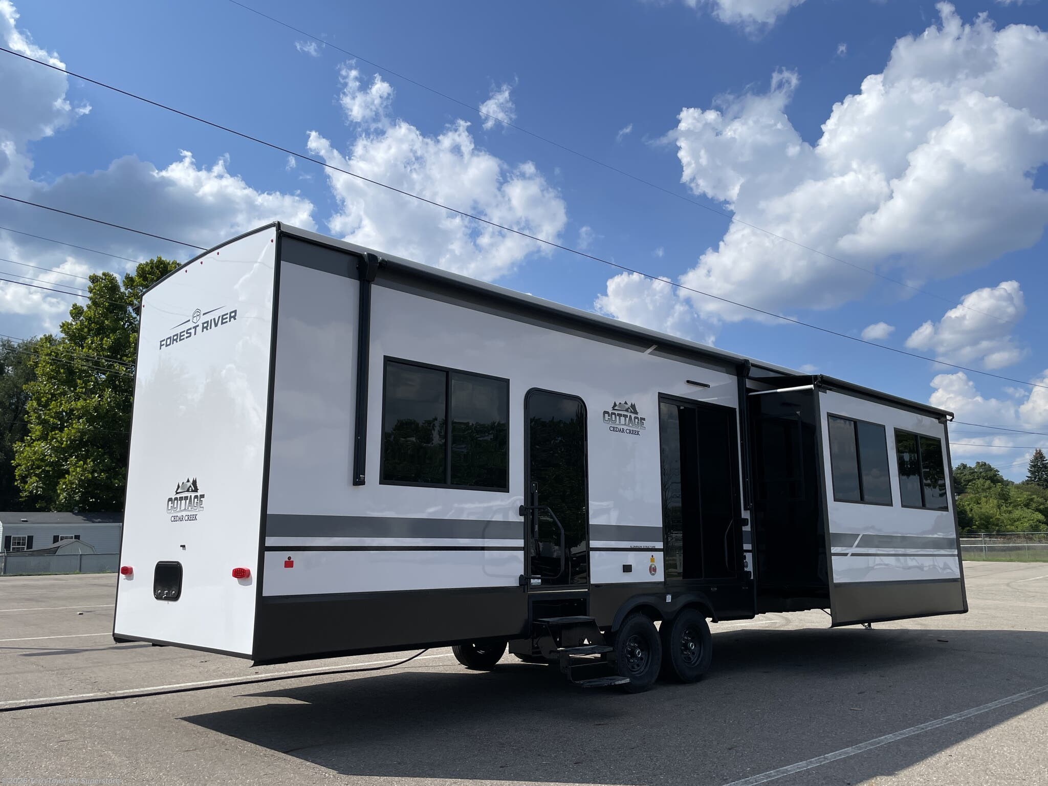 2027 Cedar Creek Cottage 40CCK by Forest River from TerryTown RV Superstore in Grand Rapids, Michigan