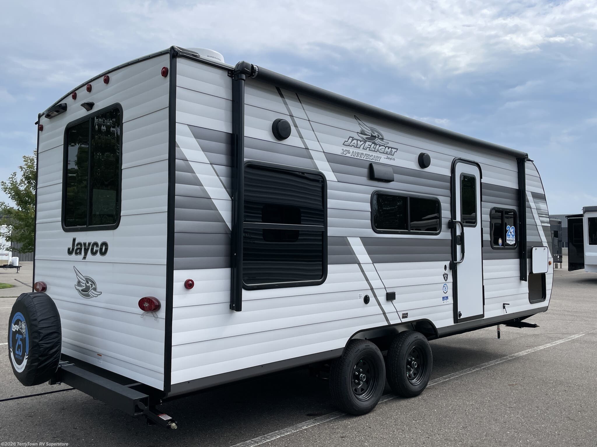 New 2027 Jayco Jay Flight SLX 210QB available in Grand Rapids, Michigan