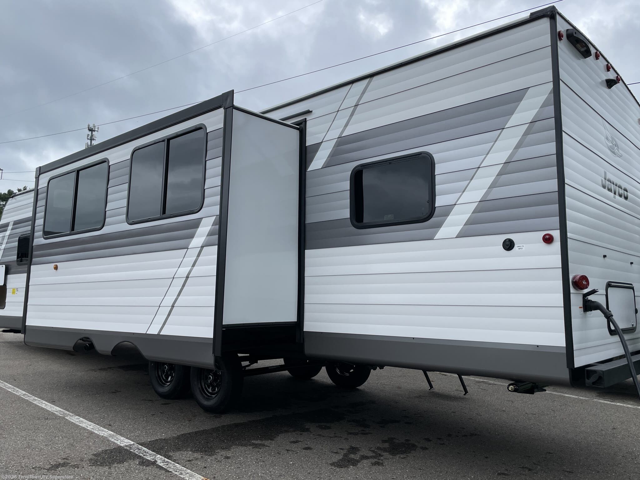 New 2027 Jayco Jay Flight 335BHS available in Grand Rapids, Michigan