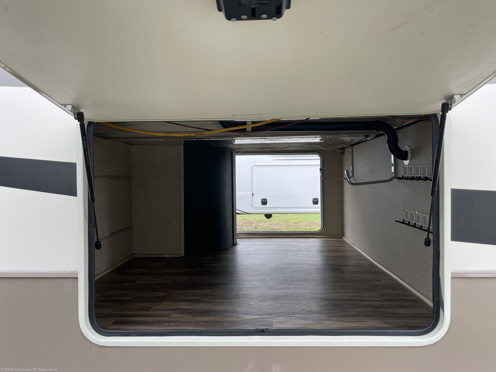 2018 Cedar Creek Champagne Edition 38EL by Forest River from TerryTown RV Superstore in Grand Rapids, Michigan