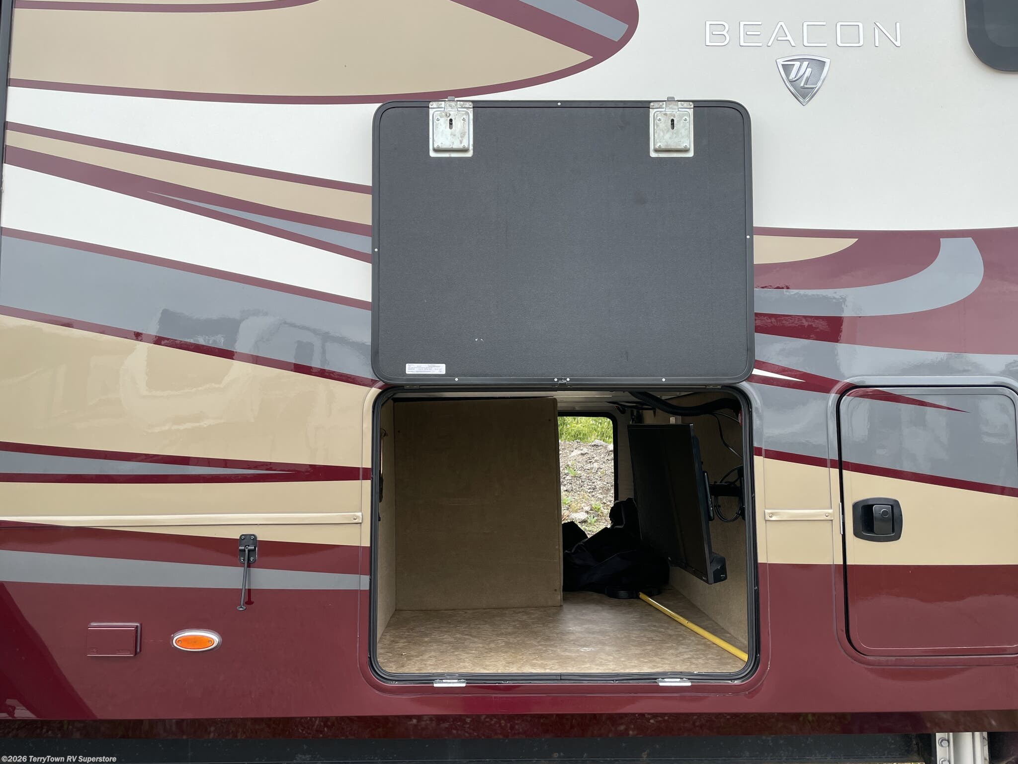2020 Beacon 42RDB by Vanleigh from TerryTown RV Superstore in Grand Rapids, Michigan
