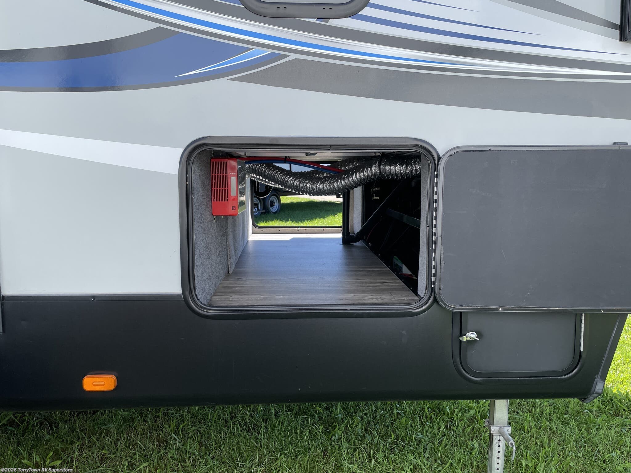 2018 Cherokee Arctic Wolf 265DBH8 by Forest River from TerryTown RV Superstore in Grand Rapids, Michigan
