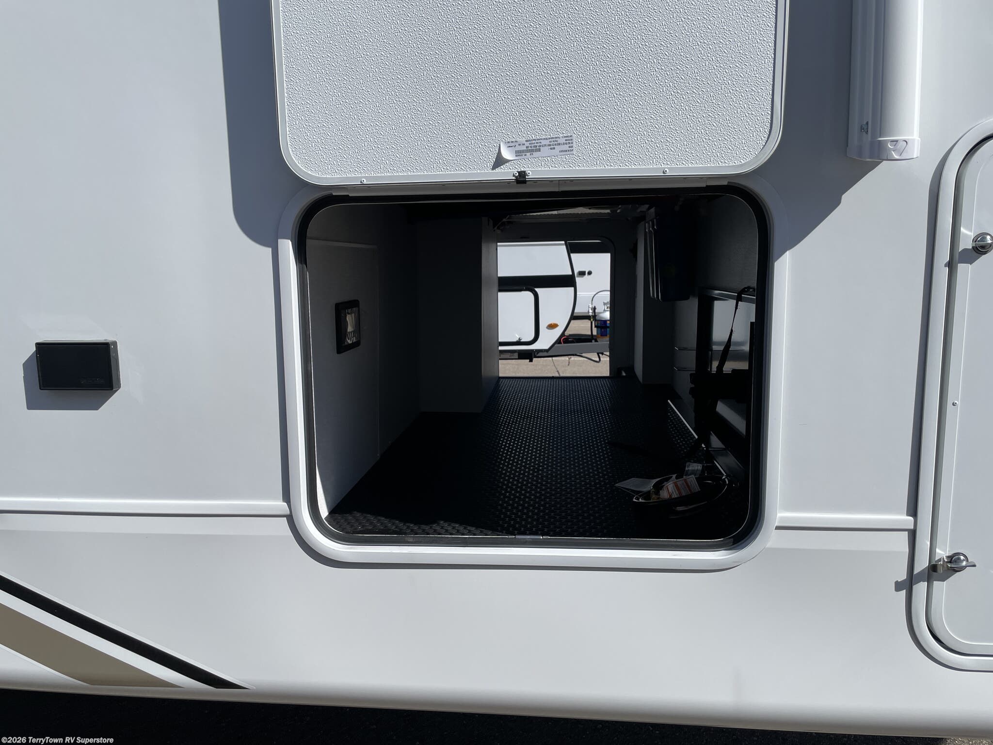 New 2027 Jayco Eagle HT 31QCD available in Grand Rapids, Michigan