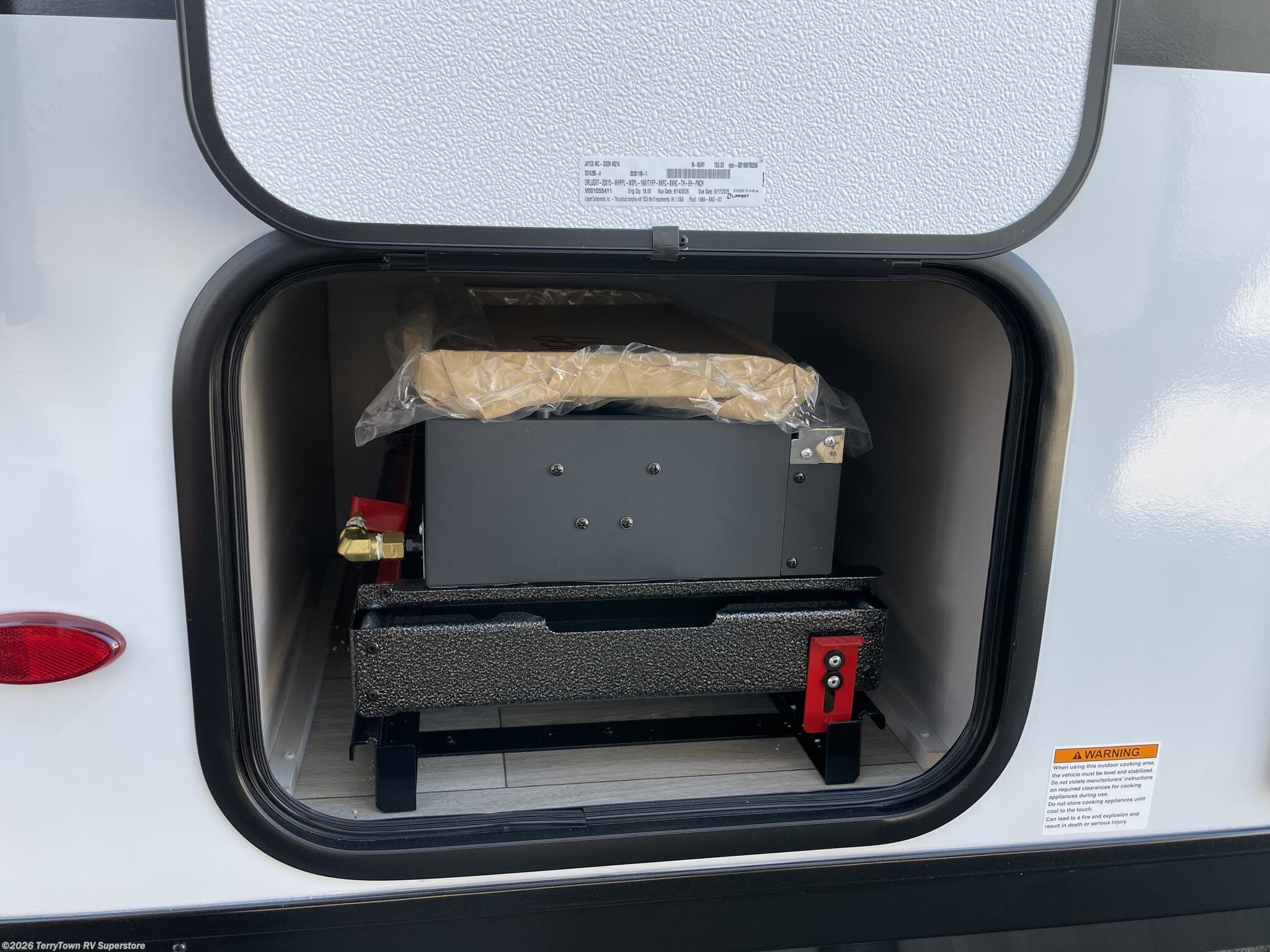2027 Jay Feather Air 17FK by Jayco from TerryTown RV Superstore in Grand Rapids, Michigan