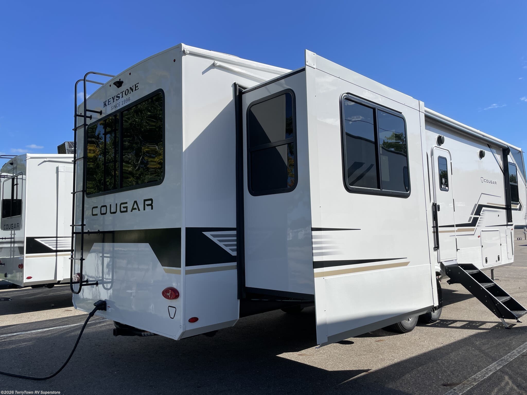 New 2027 Keystone Cougar 320RDS available in Grand Rapids, Michigan