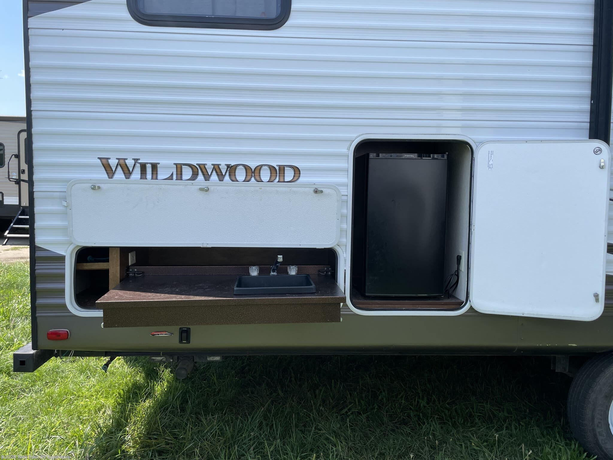 Used 2017 Forest River Wildwood 28CKDS available in Grand Rapids, Michigan