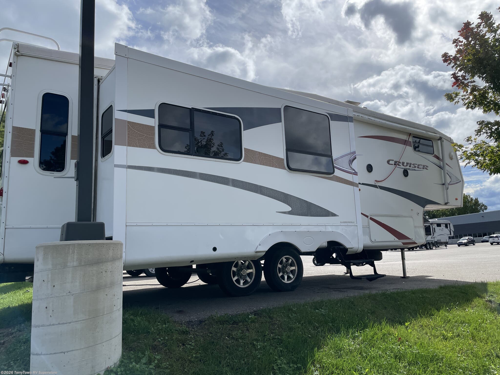 Used 2009 CrossRoads Cruiser CF30SK available in Grand Rapids, Michigan
