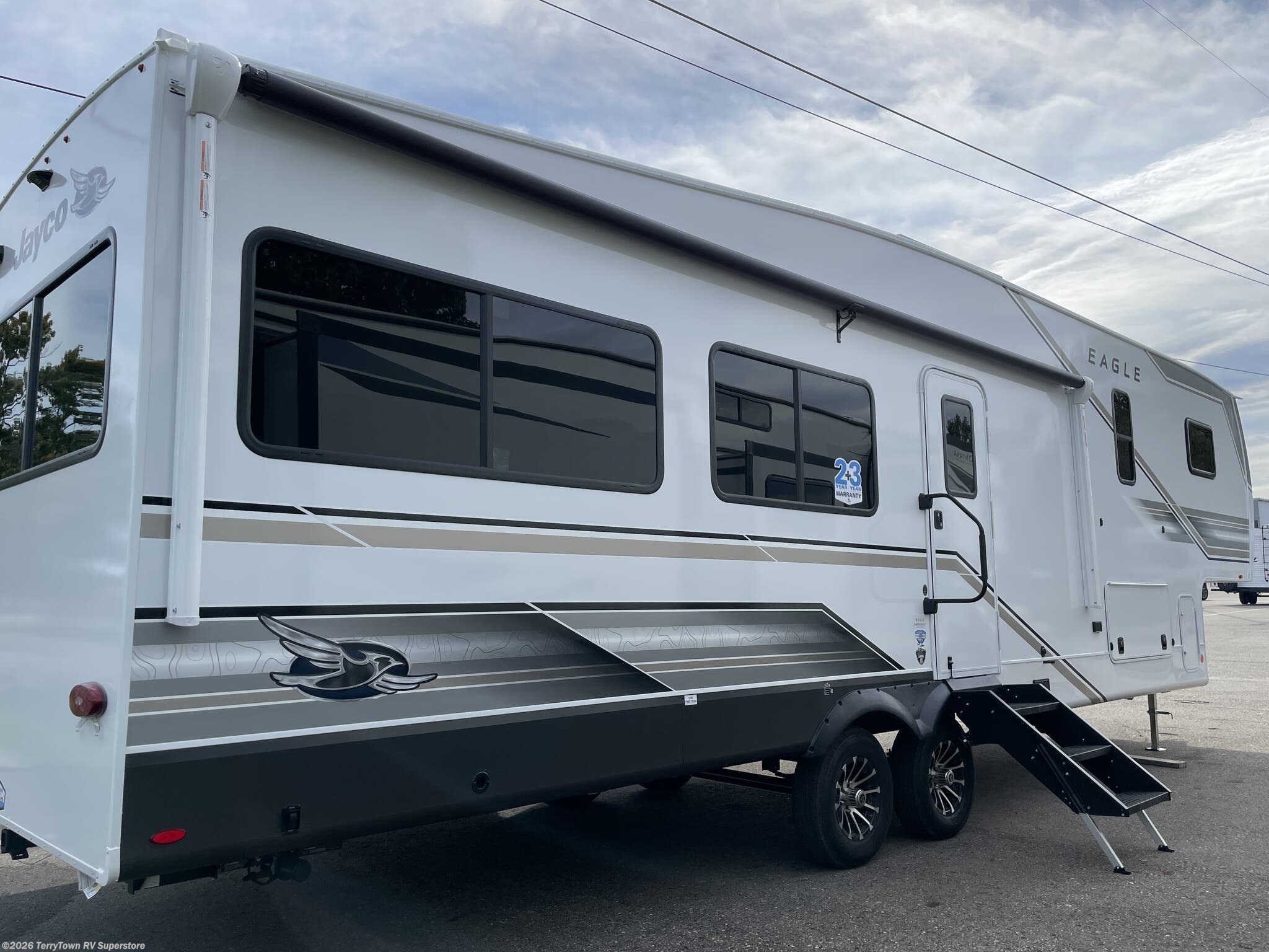 2027 Jayco Eagle SLE 34MBL - New Fifth Wheel For Sale by TerryTown RV Superstore in Grand Rapids, Michigan