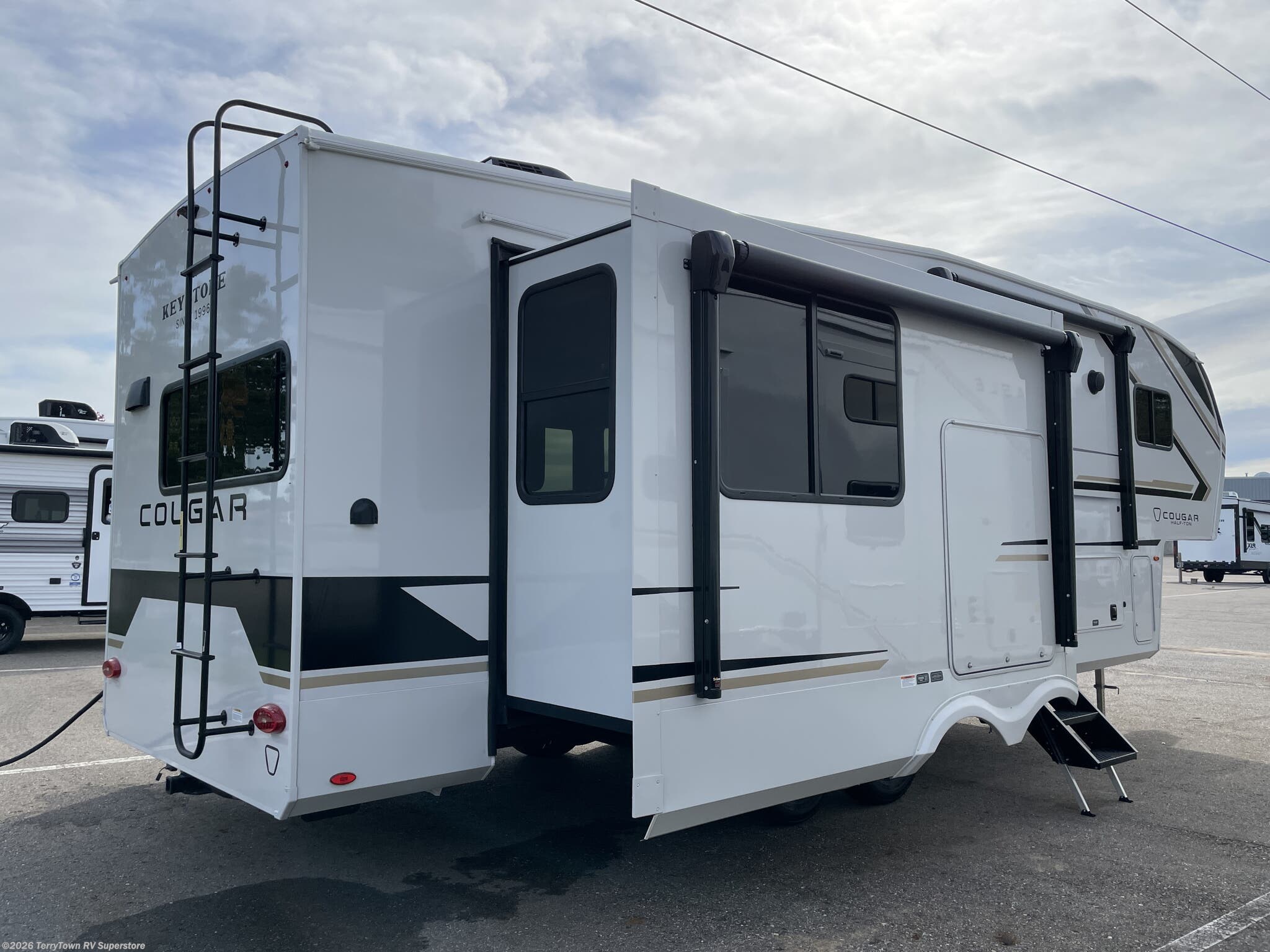 New 2027 Keystone Cougar Half-Ton 26RKE available in Grand Rapids, Michigan