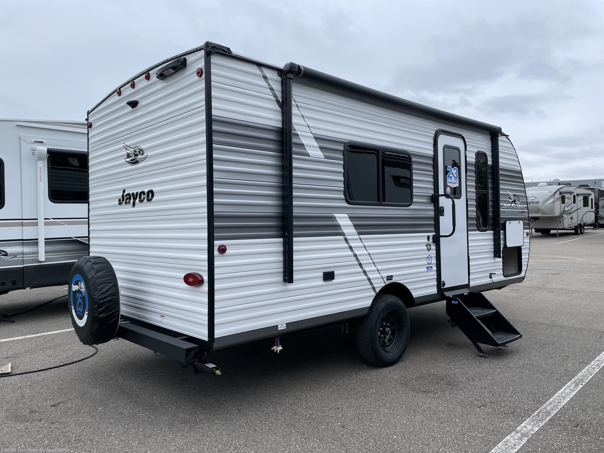 New 2027 Jayco Jay Flight SLX 175FQ available in Grand Rapids, Michigan