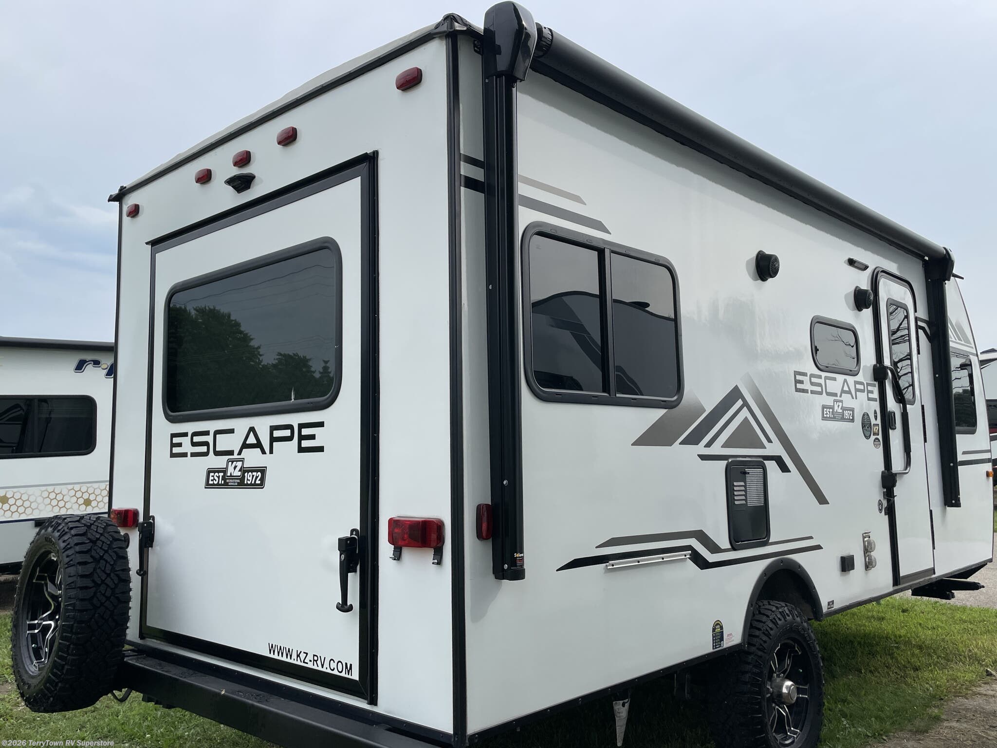 2022 Escape E181RB by K-Z from TerryTown RV Superstore in Grand Rapids, Michigan