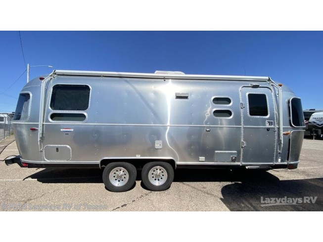 2017 Airstream International Signature 25 Twin - Used Travel Trailer For Sale by Lazydays RV of Tucson in Tucson, Arizona