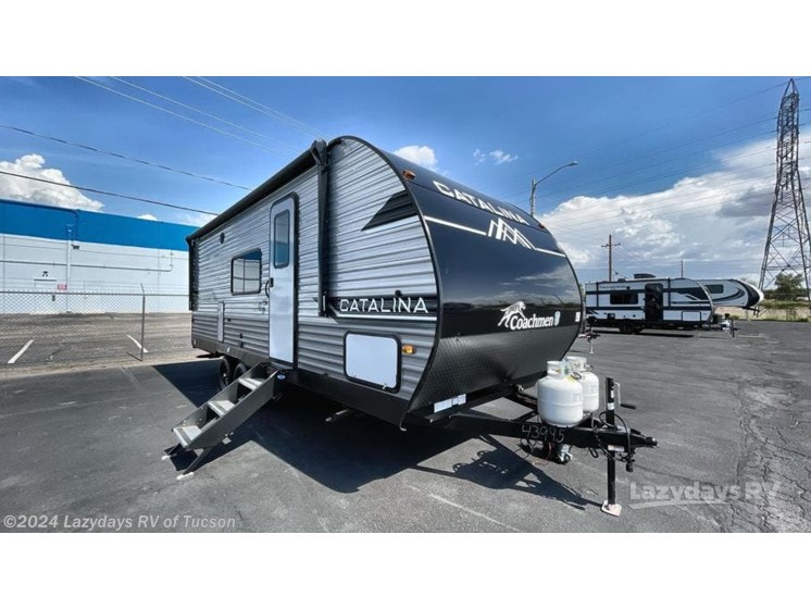 New 2024 Coachmen Catalina Summit Series 8 221MKE available in Tucson, Arizona