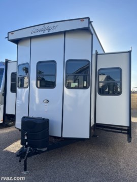 &lt;p&gt;RVAZ Corral has an RV service center, Free RV consignment Program and We buy good clean used RV&#39;s and offer free appraisals!&lt;/p&gt;
&lt;p&gt;We have financing available and many extended service contracts to choose from!&lt;/p&gt;
&lt;p&gt;RVAZ Corral has many New and Used Motorhomes for sale as well as Travel Trailers and 5th Wheels for sale.&amp;nbsp; Come see our camper selection today and find an RV that fits your needs.&lt;/p&gt;
&lt;p&gt;Many travel trailer or 5th wheel shoppers feel concerned about towing.&amp;nbsp; We understand.&amp;nbsp; Towing can often seem complex or nerve-wracking.&amp;nbsp; &amp;nbsp;Feel free to give us a quick call, tell us about your tow vehicle and we can help you through the process!&lt;/p&gt;
&lt;p&gt;We offer Monaco, Tiffin Allegro, Holiday Rambler, Coachmen, Country Coach, Fleetwood, Safari, Beaver, Keystone, Jayco, Winnebago, Newmar, Grand Design, Forest River, Heartland, K-Z and more in used inventory.&lt;/p&gt;
&lt;p&gt;We carry New Forest River Fifth Wheels AND Trailers including Sandpiper, Salem Hemisphere and Surveyor! We are your AZ Chinook dealer and also carry Pacific Coachworks.&lt;/p&gt;
&lt;p&gt;We donate a portion of every sale to Phoenix Children&#39;s Hospital&lt;/p&gt;
&lt;p&gt;&amp;nbsp;&lt;/p&gt;