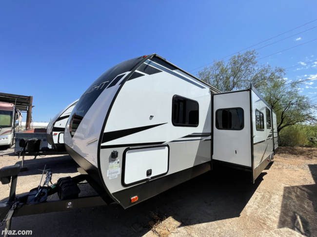 2022 Cruiser RV Twilight 3300