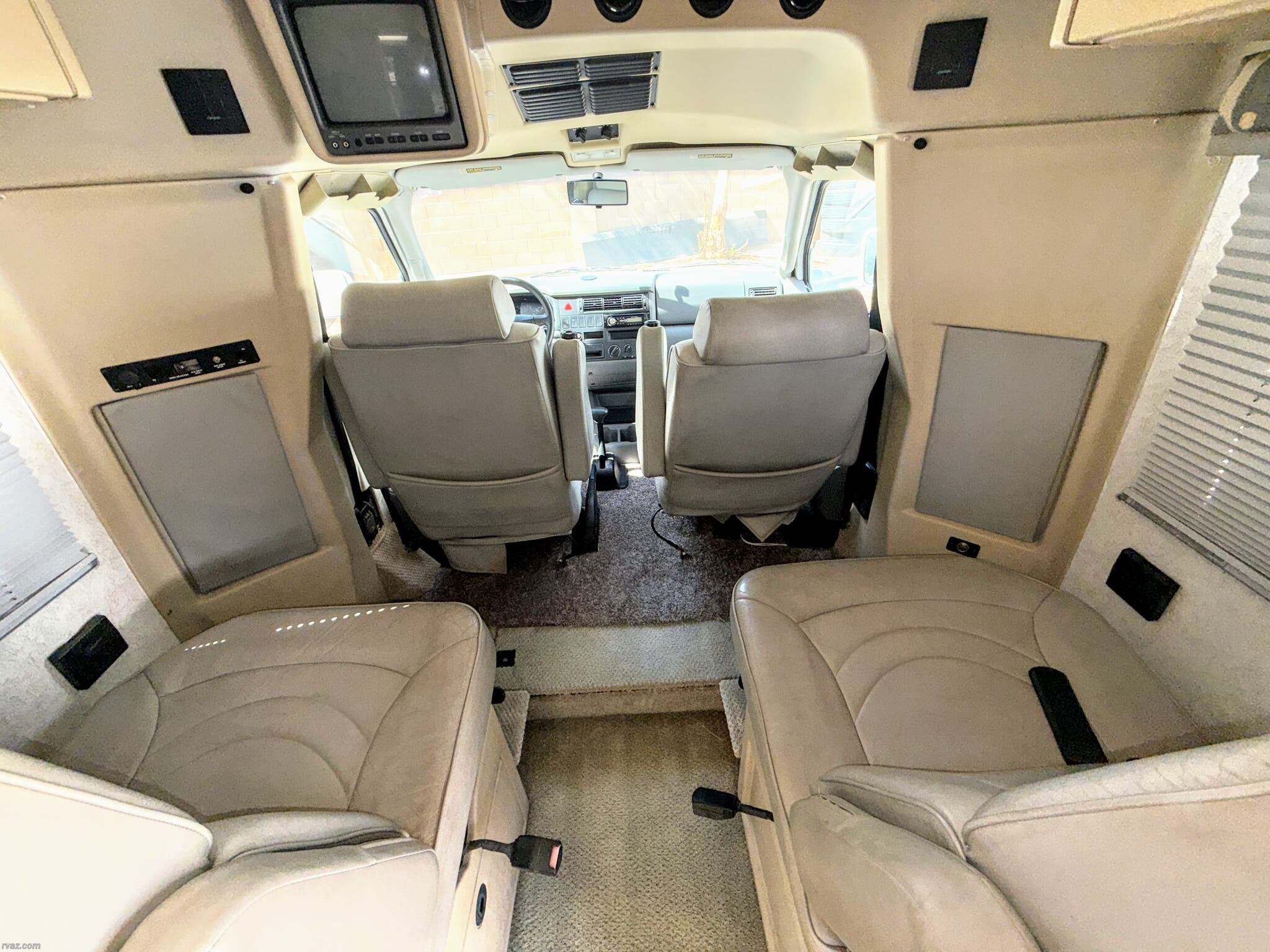 2003 Rialta 22QD by Winnebago from RV AZ Corral in Mesa, Arizona