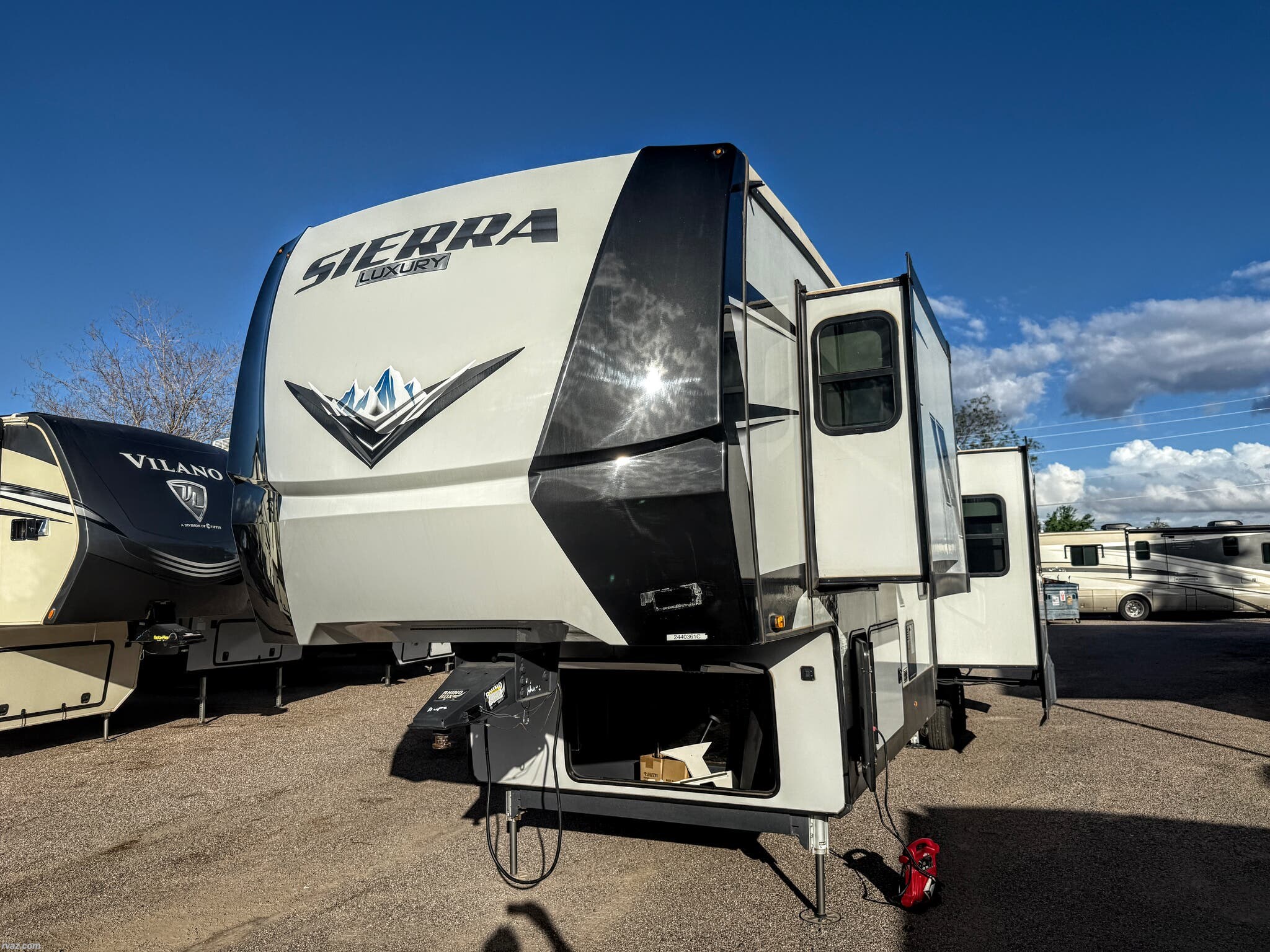 2022 Forest River Sierra Luxury 388BHRD - Used Fifth Wheel For Sale by RV AZ Corral in Mesa, Arizona features Oven, Solid Surface Countertops, Medicine Cabinet, LP Detector, Propane
