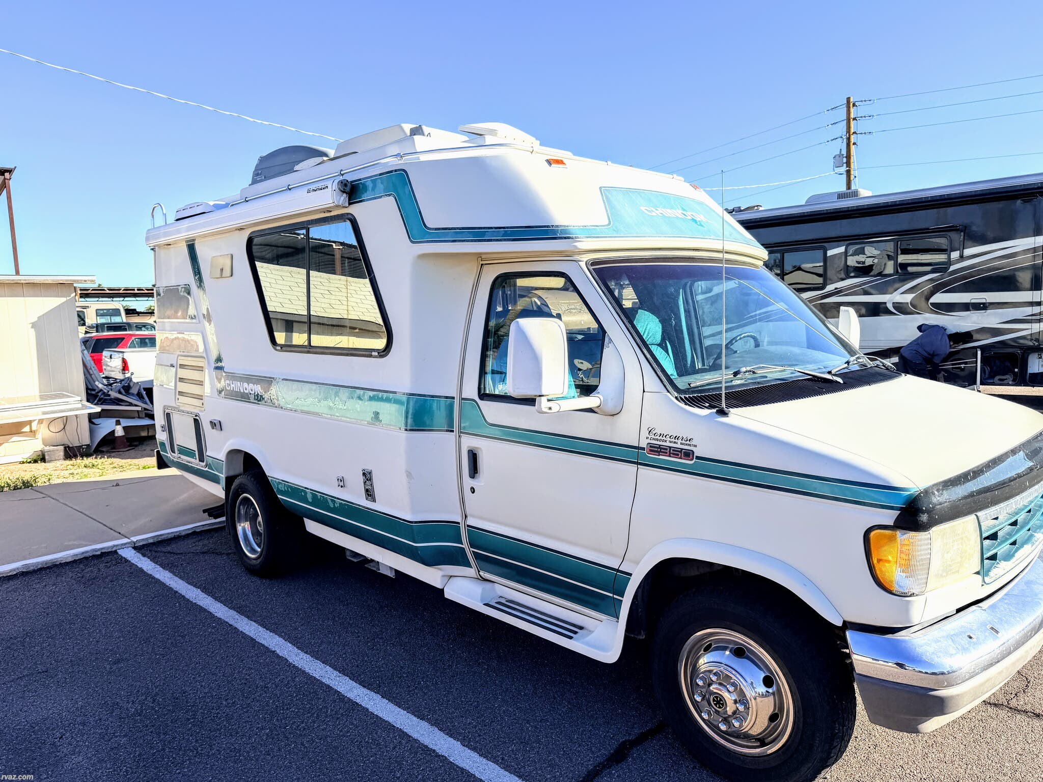 1995 Chinook Concourse - Used Class B For Sale by RV AZ Corral in Mesa, Arizona features Non-Smoking Unit
