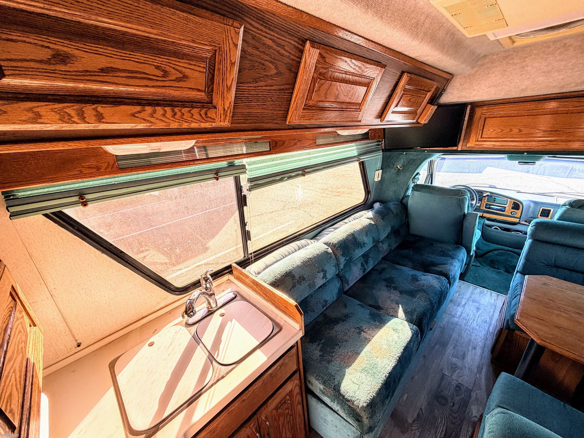 Used 1995 Chinook Concourse available in Mesa, Arizona