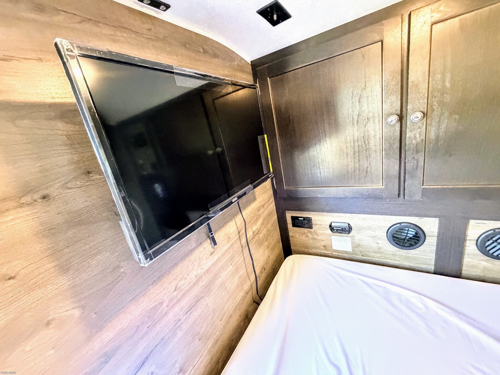 2023 Braxton Creek Free Solo FLAV - Used Travel Trailer For Sale by RV AZ Corral in Mesa, Arizona