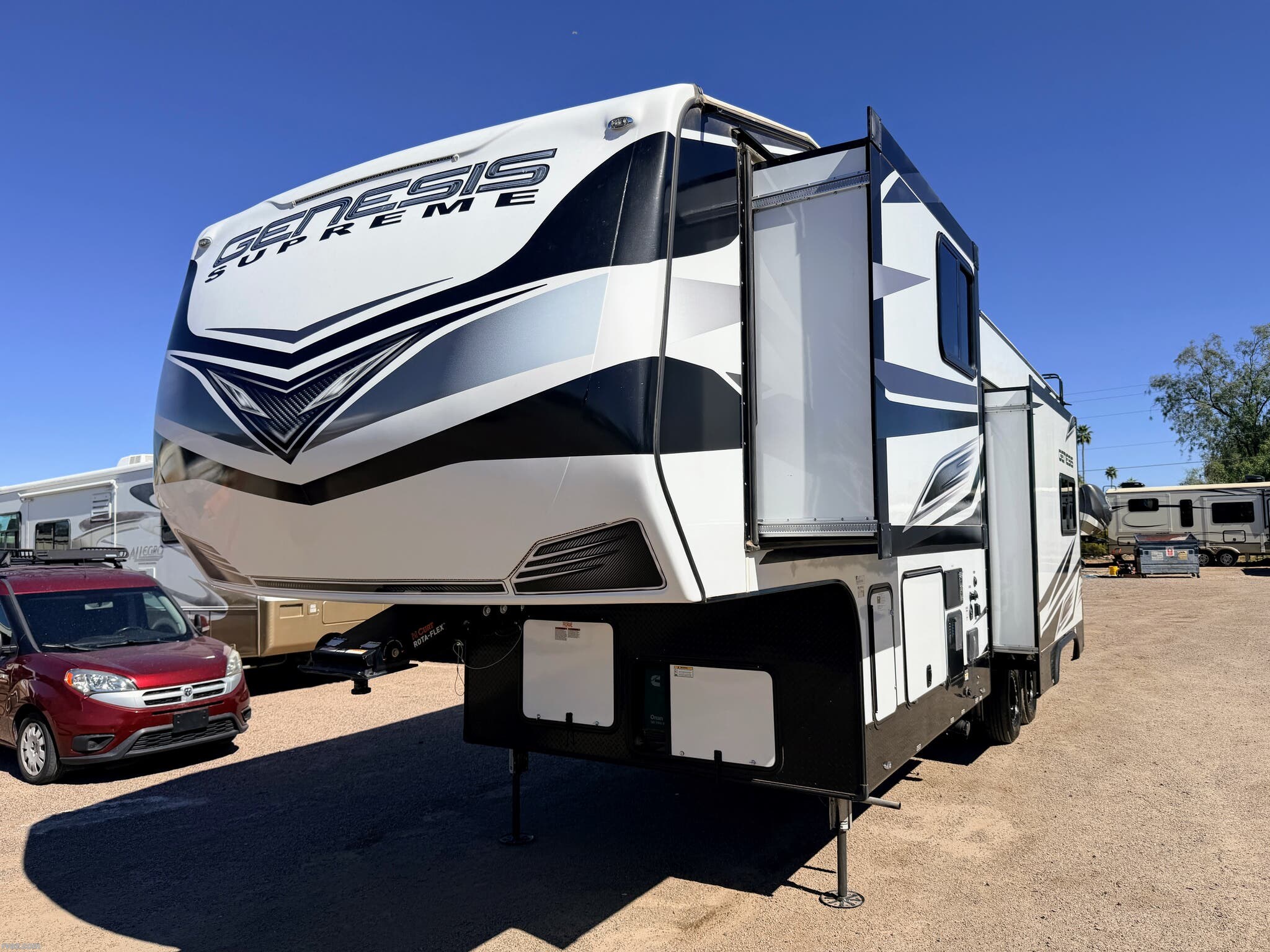2024 Genesis Supreme Genesis 30IKS - Used Toy Hauler For Sale by RV AZ Corral in Mesa, Arizona features Non-Smoking Unit