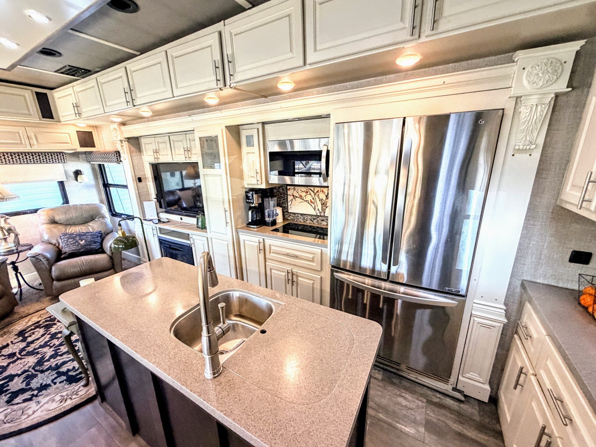 2018 Luxe Gold 38GLS - Used Fifth Wheel For Sale by RV AZ Corral in Mesa, Arizona features Non-Smoking Unit