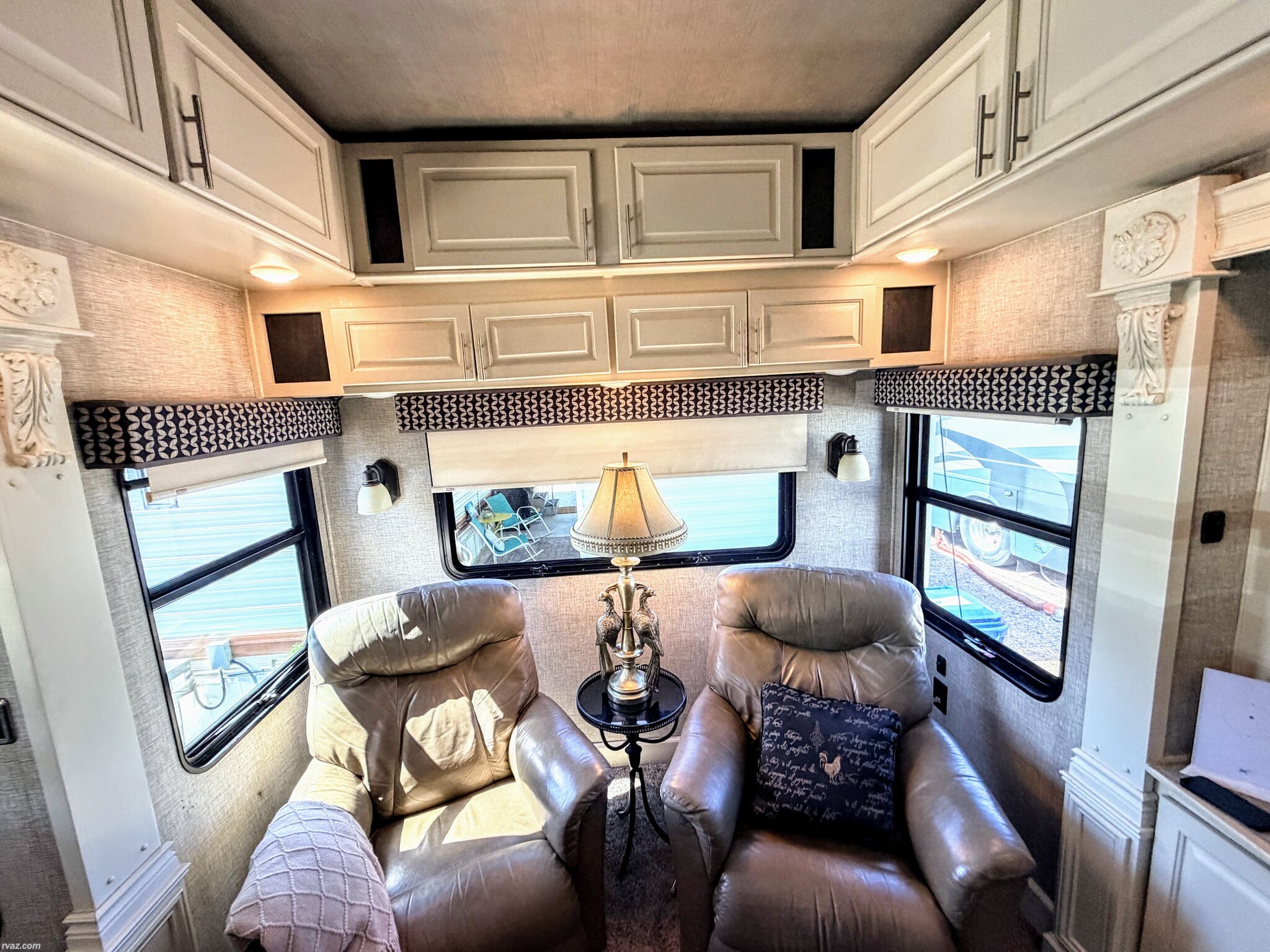 Used 2018 Luxe Gold 38GLS available in Mesa, Arizona