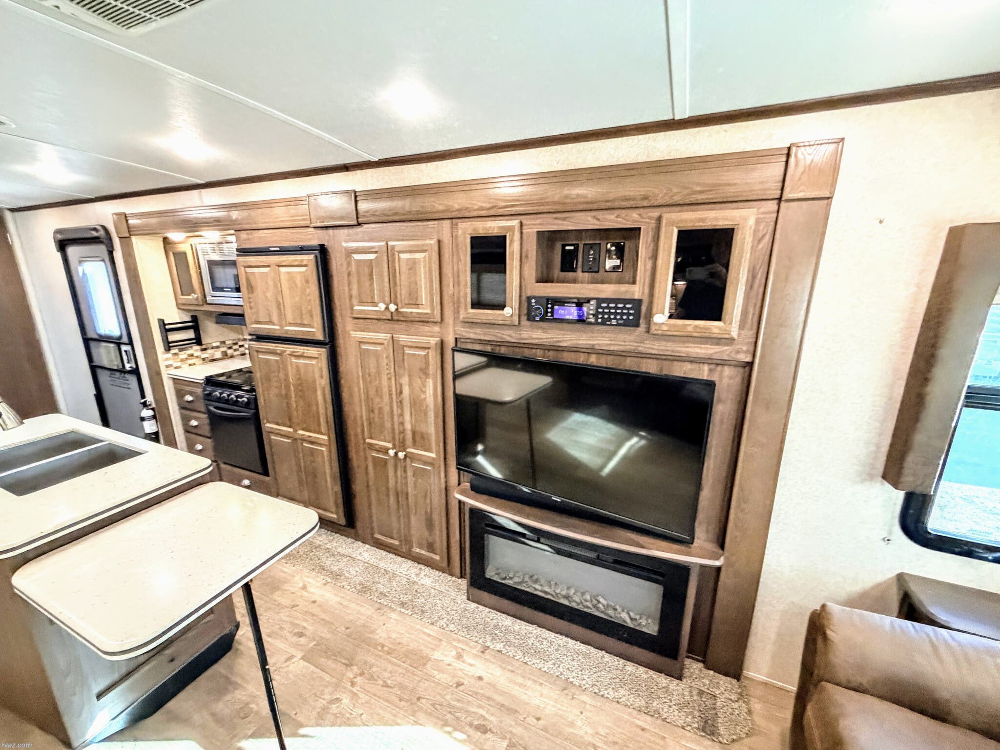 2019 Rockwood Signature 8328BS by Forest River from RV AZ Corral in Mesa, Arizona