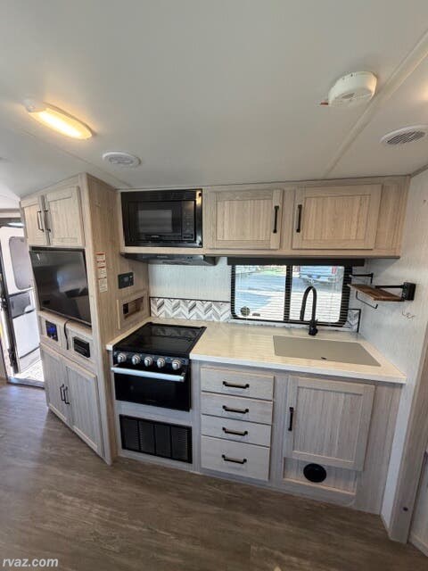 Used 2022 Twilight RV Signature available in Mesa, Arizona