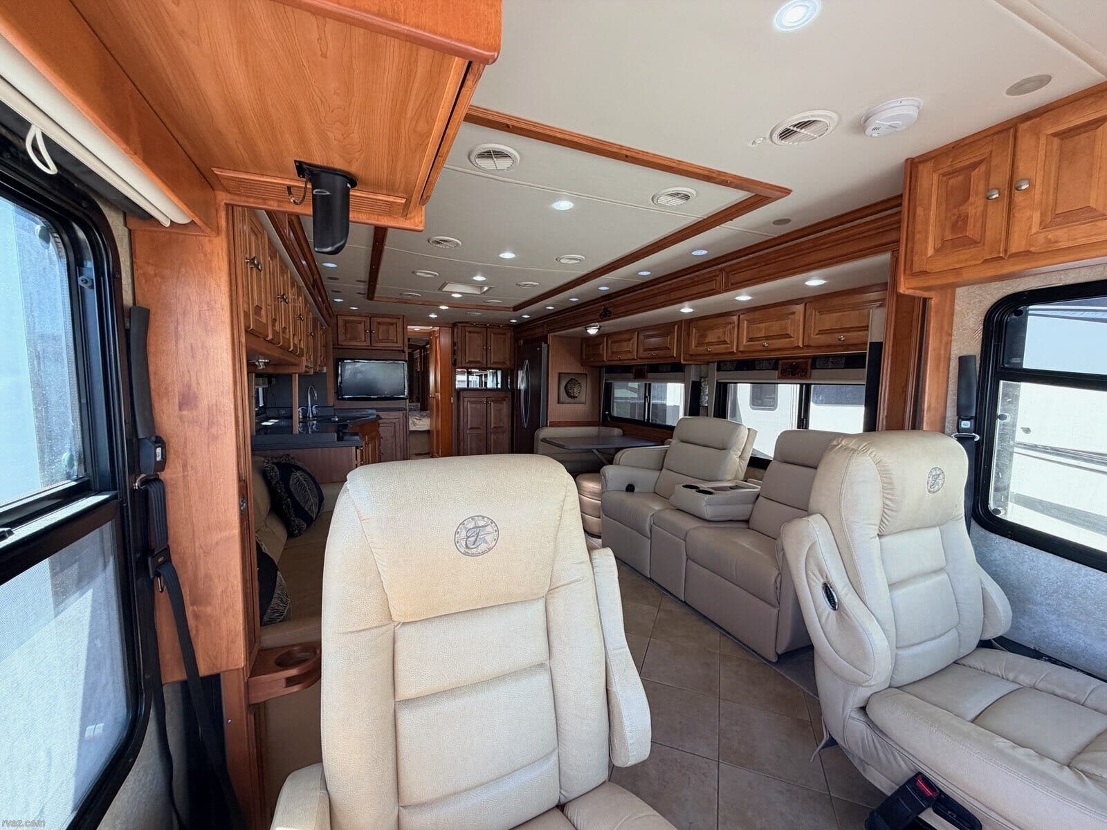 2010 Tiffin Phaeton 40QTH - Used Class A For Sale by RV AZ Corral in Mesa, Arizona features Non-Smoking Unit