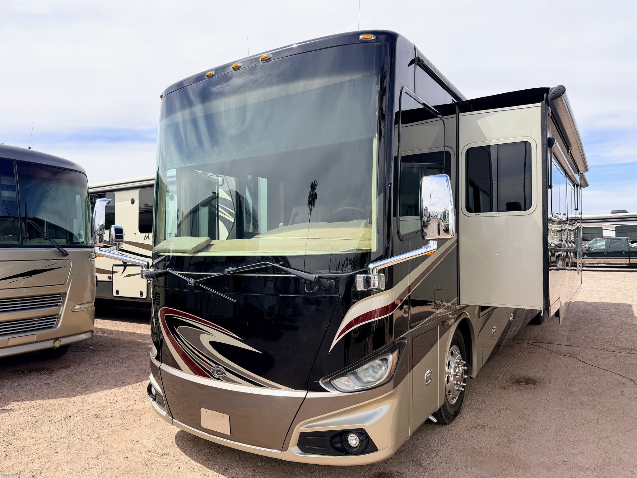 2015 Tiffin Phaeton 40QBH - Used Class A For Sale by RV AZ Corral in Mesa, Arizona
