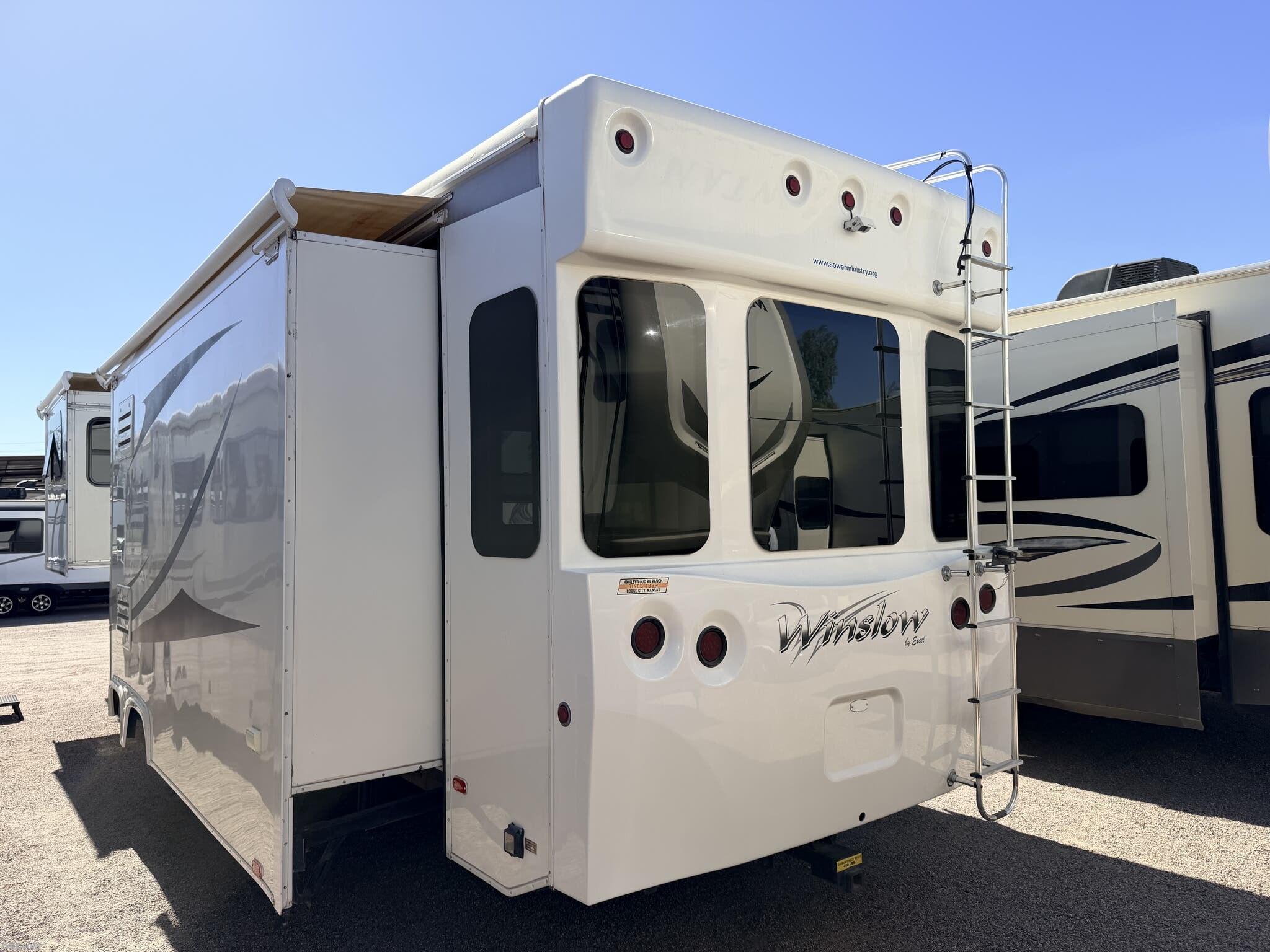 2014 Peterson EXCEL 37IKF - Used Fifth Wheel For Sale by RV AZ Corral in Mesa, Arizona features Bath & 1/2, Non-Smoking Unit