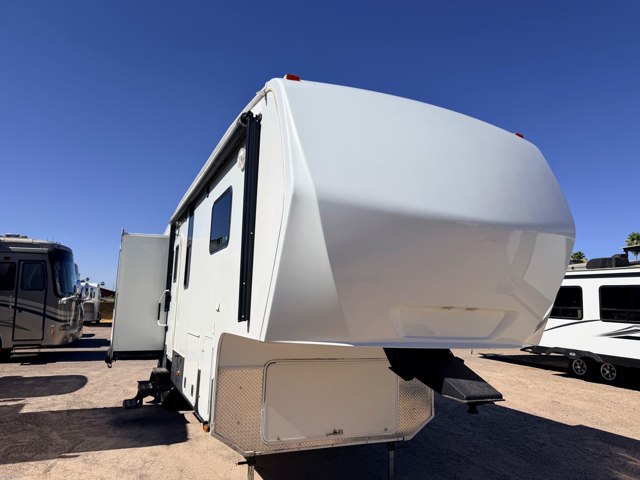 2013 Avalanche 295RL by Keystone from RV AZ Corral in Mesa, Arizona