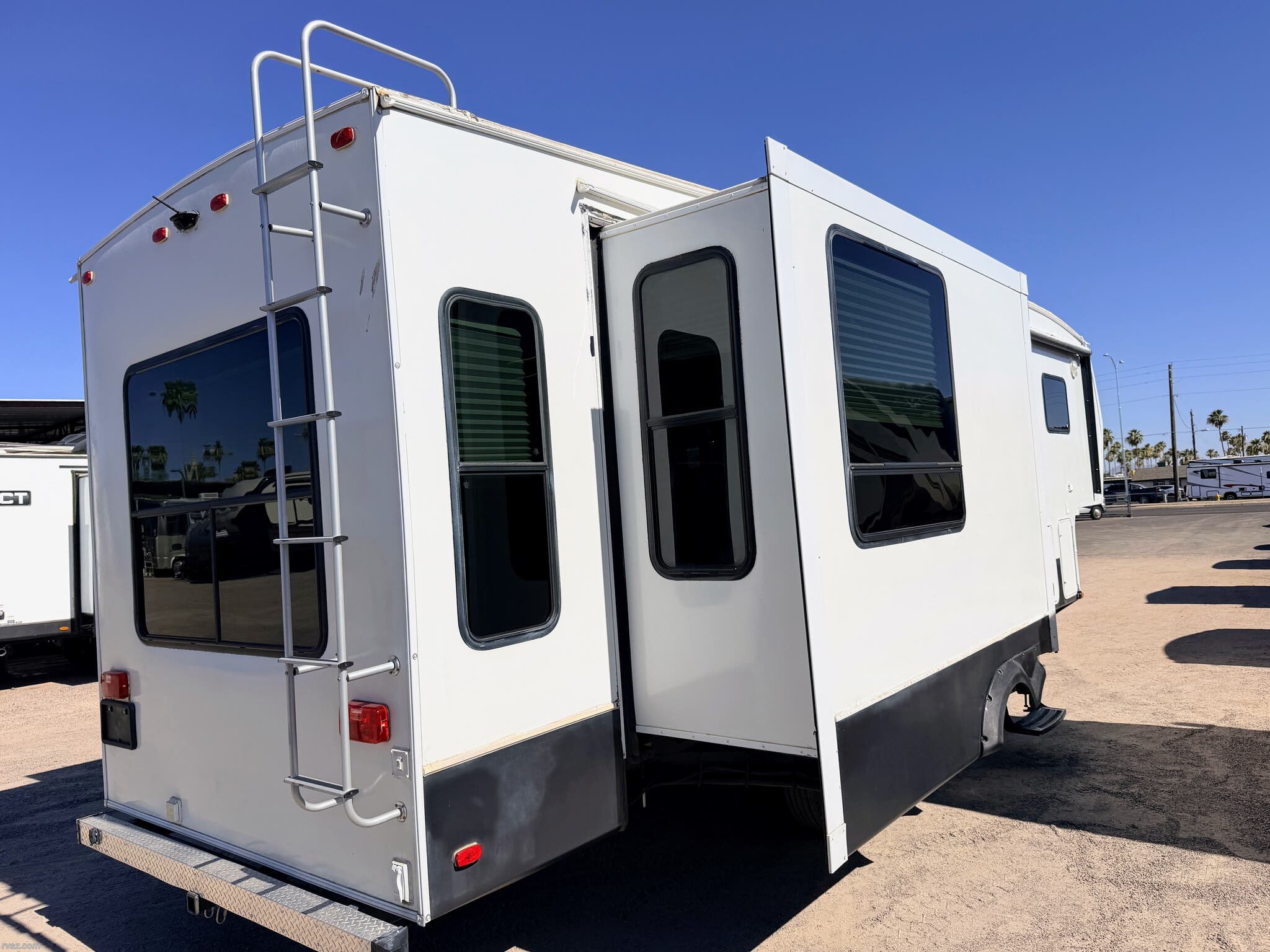 Used 2013 Keystone Avalanche 295RL available in Mesa, Arizona