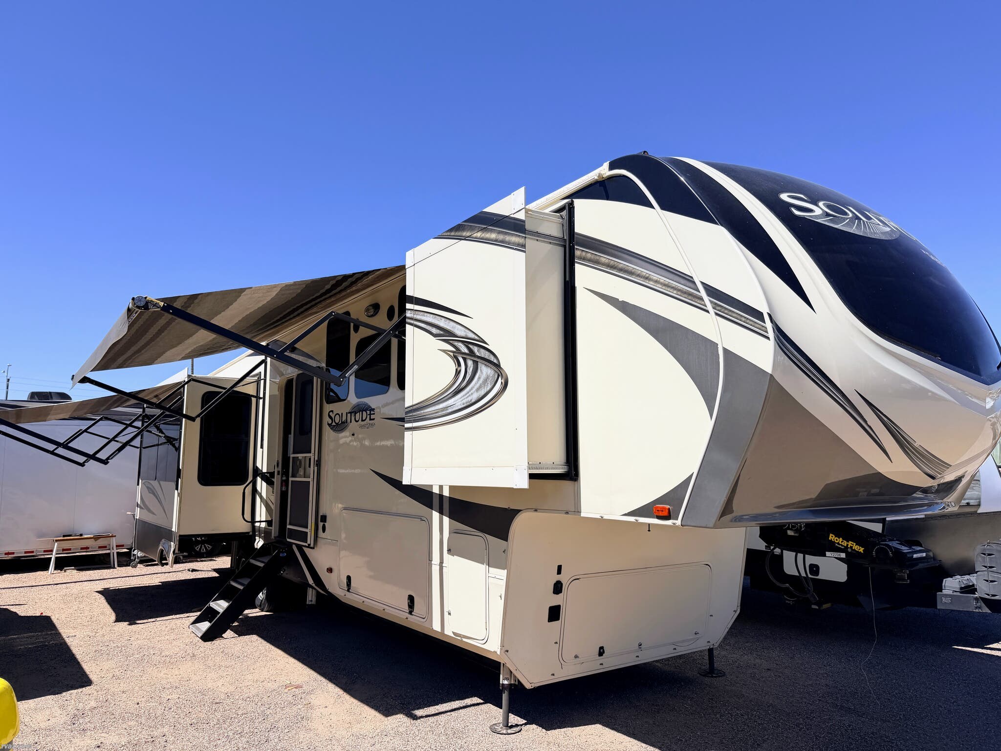 2019 Grand Design Solitude 373FB - Used Fifth Wheel For Sale by RV AZ Corral in Mesa, Arizona features Solid Surface Countertops, Dishwasher, Kitchen Sink, Furnace, Detachable Power Cord