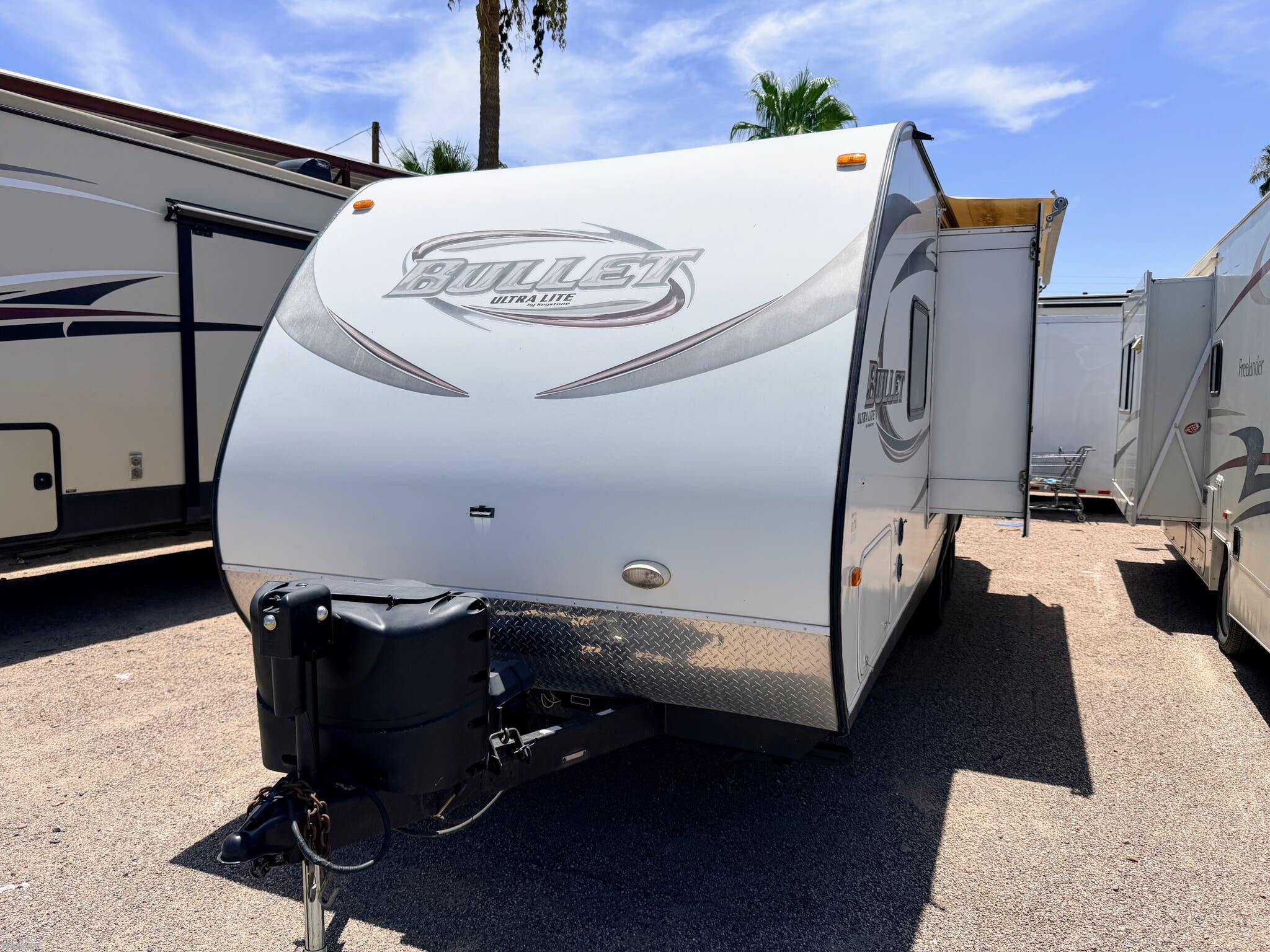 2013 Keystone Bullet 248RKS - Used Travel Trailer For Sale by RV AZ Corral in Mesa, Arizona features Propane, Microwave, Medicine Cabinet, Water Heater, Refrigerator
