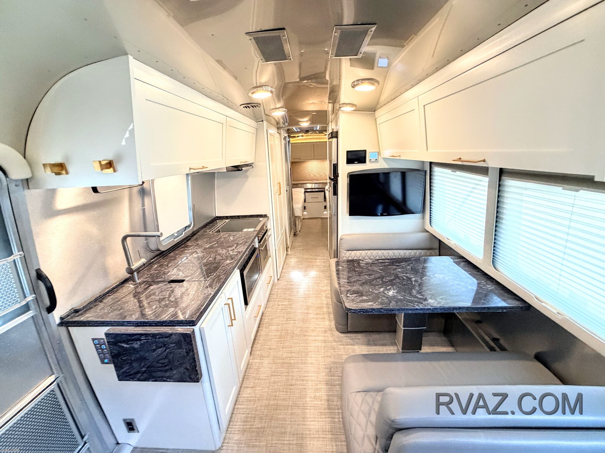 2021 Airstream Classic 30RBT - Used Travel Trailer For Sale by RV AZ Corral in Mesa, Arizona features Insulated, Leveling Jacks, LED Lights, Black Tank Flush, Self Contained