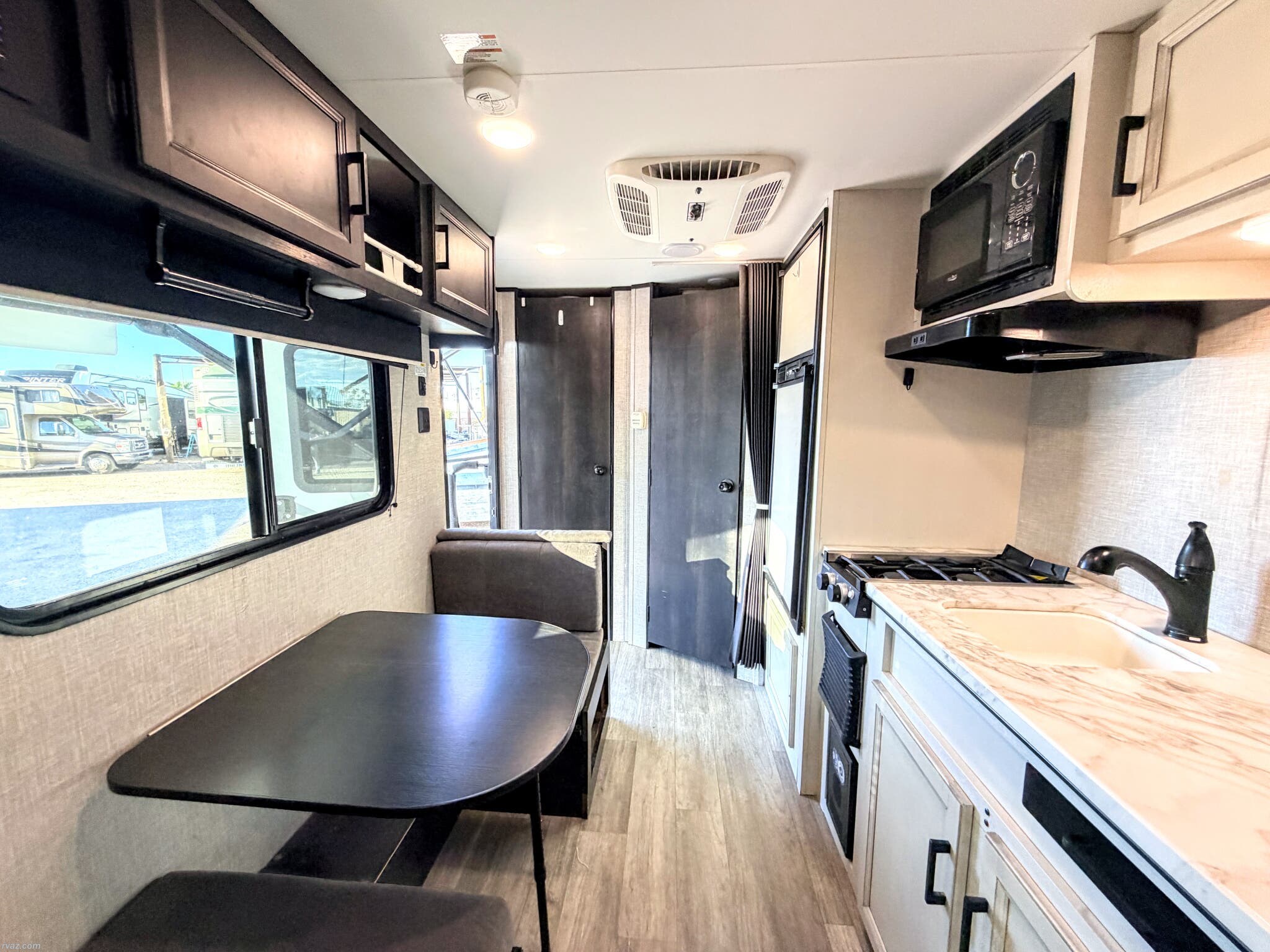 2022 Jayco Jay Flight SLX 7 195RB - Used Travel Trailer For Sale by RV AZ Corral in Mesa, Arizona features Water Heater, Refrigerator, Detachable, Exterior Stereo, TV
