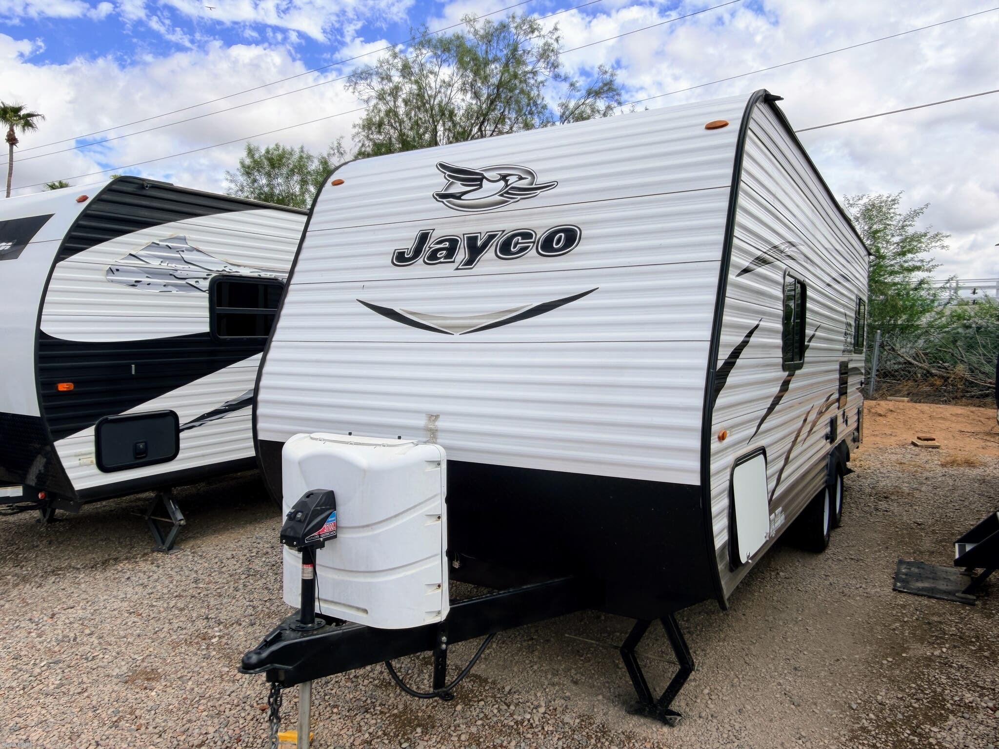 2018 Jayco Jay Flight SLX 8 212QB - Used Travel Trailer For Sale by RV AZ Corral in Mesa, Arizona features Refrigerator, Toilet, Skylight, Propane, Water Heater