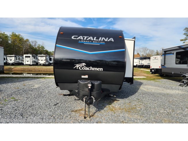 2023 Catalina Legacy Edition 343BHTS, 2 QUEEN BEDROOM SUITES by Coachmen from White Horse RV Center in Egg Harbor City, New Jersey
