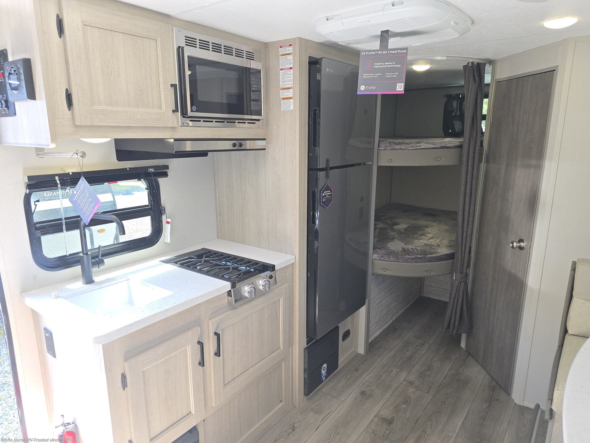 2026 Coachmen Catalina Summit Series 7 184bhsx