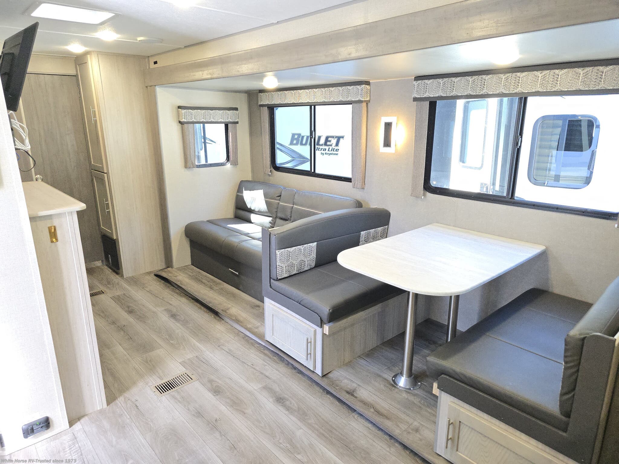 Used 2023 Coachmen Catalina Legacy Edition 263FKDS available in Egg Harbor City, New Jersey