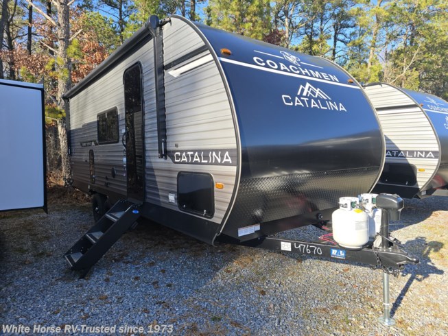 2026 Coachmen Catalina Summit Series 8 221mke