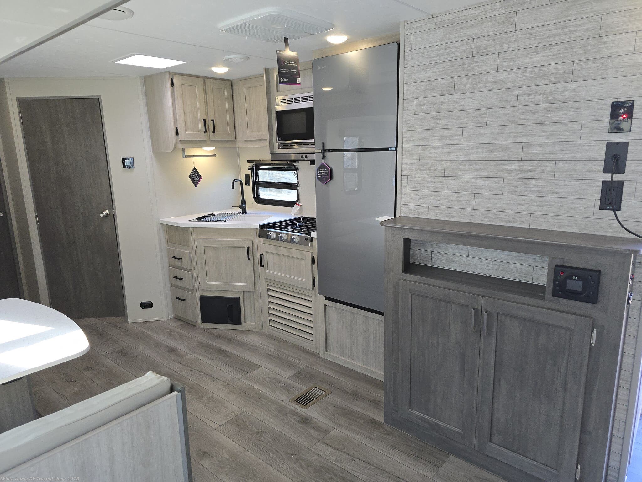 New 2026 Coachmen Catalina Summit Series 8 281QBUNK available in Egg Harbor City, New Jersey