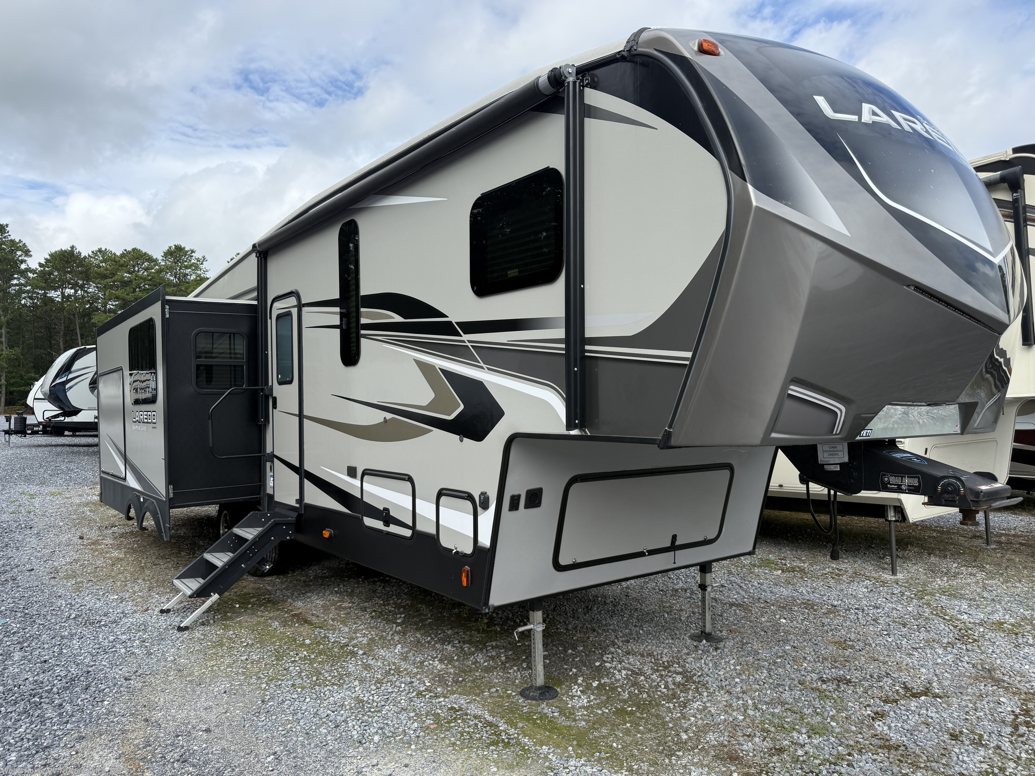 2020 Keystone Laredo 298srl