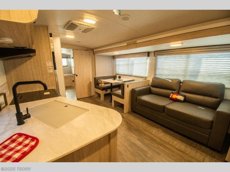 Used 2024 Cruiser RV Shadow Cruiser 325BHS available in Greeley, Colorado