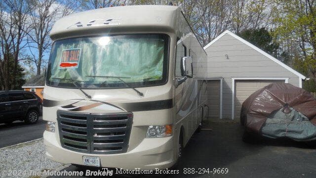 Used 2015 Thor Motor Coach A.C.E. 27.1 (in West Sayville, NY) available in Salisbury, Maryland